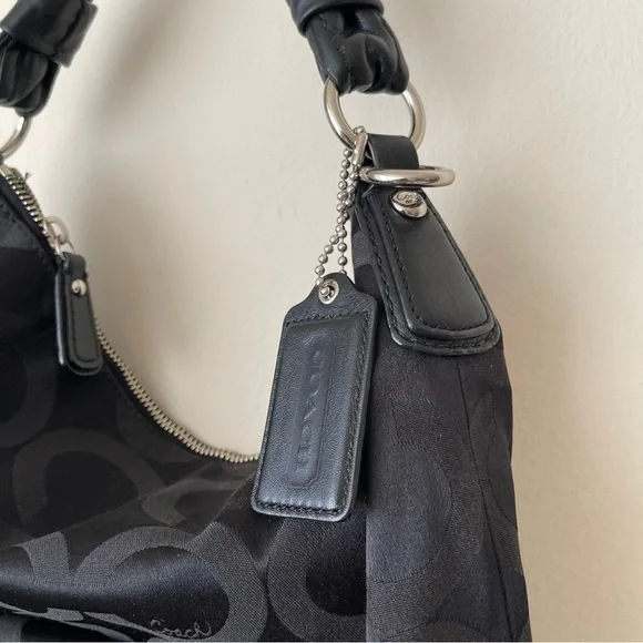 COACH monogram canvas shoulder bag - Picture 3 of 14